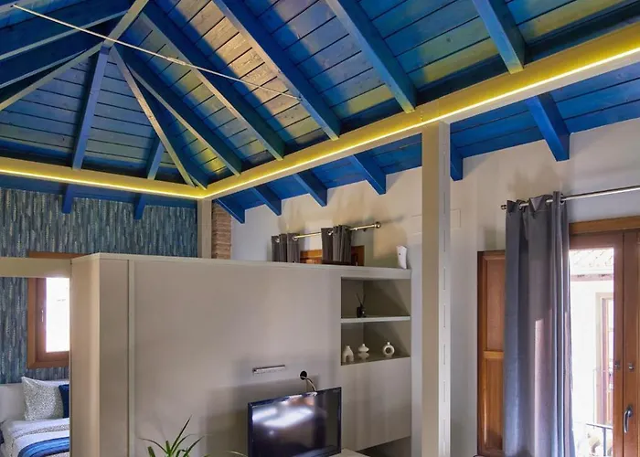 Zirí Suites - Hostatel
